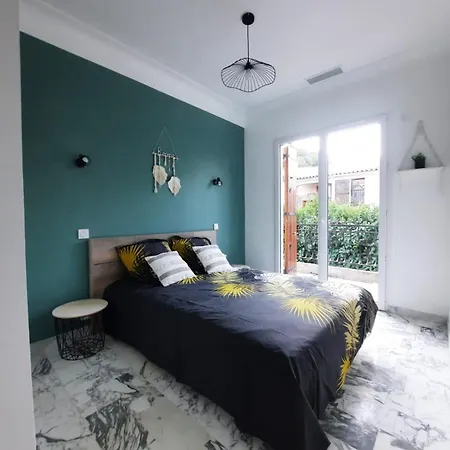 Upper - 3 Bedrooms - 8 People