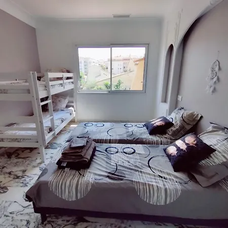 Upper - 3 Bedrooms - 8 People Vila